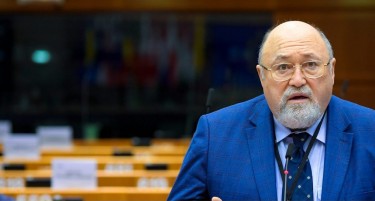 Бугарски европратеник со навреди среде македонското Собрание