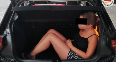 Цариници на Меџитлија во шок: Мајката ја криела ќерката во багажник
