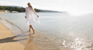 СЕЗОНЦИ НА РАБОТА ВО СТРАНСТВО: Имаат ли време за плажа и шетање?