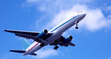 Американската федерална управа за авијација наметнува драстични мерки за Јунајтед ерлајнс по безбедносните инциденти