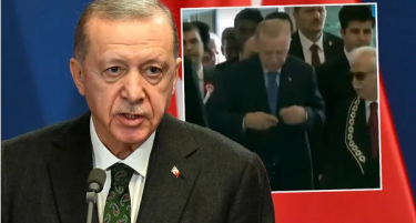 (ВИДЕО) ВИДЕОТО СТАНА ХИТ: Телохранителот му даде чешел на Ердоган