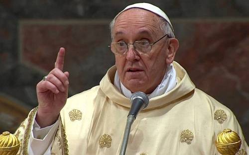 ЗЕМЈАТА ГОРИ: папата Франциск  го повика светот да ги отфрли фосилните горива
