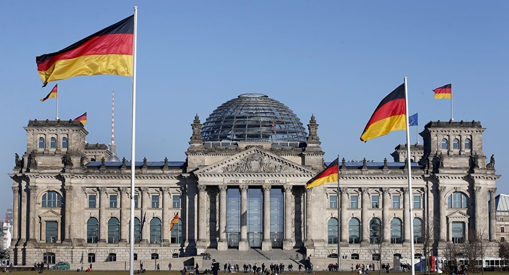 СЕ ИСПОЛНУВА СОНОТ НА СЕКОЈ ИСЕЛЕНИК ОД БАЛКАНОТ:Германија планира да го олесни процесот за добивање државјанство
