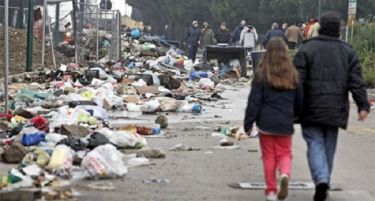 ЕК: Италија да си го исчисти ѓубрето