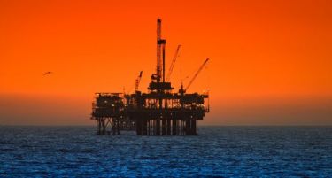ПУТИН ГО ТРЕСЕ СВЕТОТ: Русија ќе биде задоволна и со цена од 60 долари за барел на нафтата