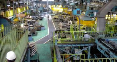 Пад на индустриското производство во Јапонија