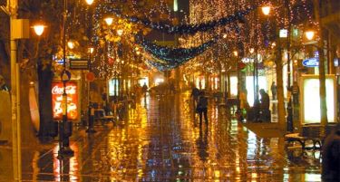 Близу 134 илјади евра за новогодишно украсување на плоштадот Македонија