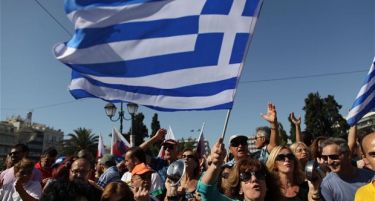 Брисел: Грција направи важен чекор напред, но потребни се буџетски кастрења и во 2013 та!