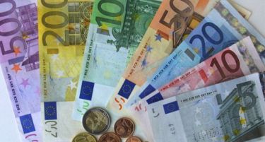 Околу 4,062,5 милијарди евра собрала грчката агенција за управување со долгот