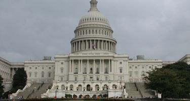 ИЗБОРИ: Се бираат и новите сенатори и конгресмени на САД