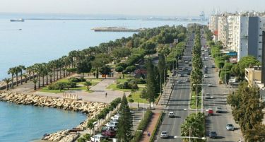 Кипар во очекување на меѓународната „тројка“