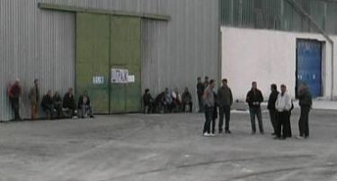 Вработените во прилепскиот мермерен комбинат, втор ден на штрајк