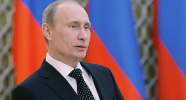 Зошто драматично падна рејтингот на Путин?