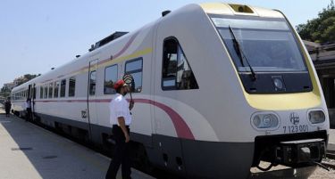 Не смеат, ама земаат: Директорите на железници со повисоки плати од хрватските министри