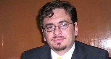 Екс градоначалникот Марјан Ристески остана без пасошот