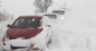 Снегот предизвика сообраќаен хаос во Германија