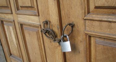 Секој ден по илјада фирми се затвараат во Италија