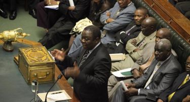 Зимбабве пред финансиски колапс, само 217 долари останале во касата