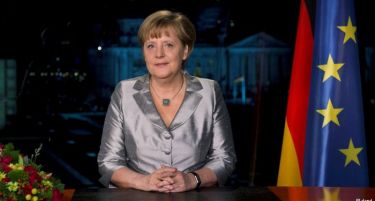 Меркел:Германија го поддржува слободното движење на девизниот курс