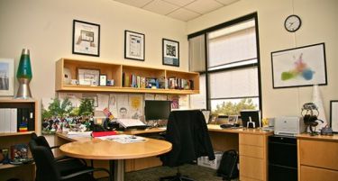 ФОТО: Погледнете како изгледаат канцелариите на успешните!