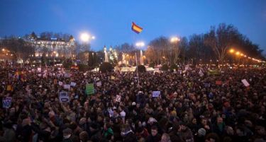 Масовни протести во Шпанија против економската политика на Владата