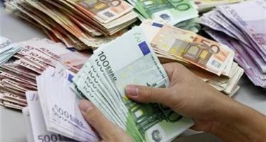 Владата вчера се задолжи со 132 милиони евра, а денес се раздолжи со 134 милиони евра