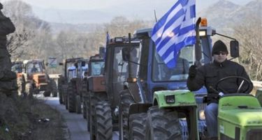 Патиштата блокирани, грчките земјоделци на протест