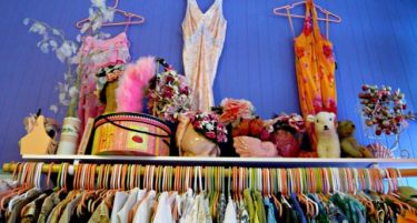 Намалена продажбата на женска облека во Франција