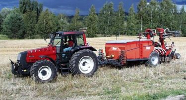 Легализирани 129 трактори во Неготино и Демир Капија