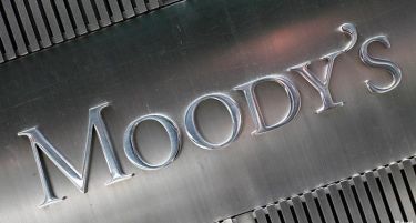 Мудис: Еврозоната ја преценува својата способност за ограничување на кризата