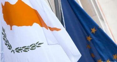 Одобрен договорот за спас на Кипар од финансиски колапс