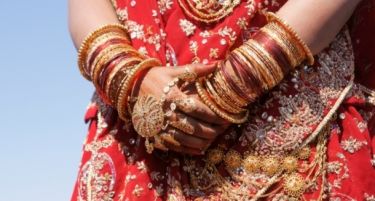 Женска банка во Индија