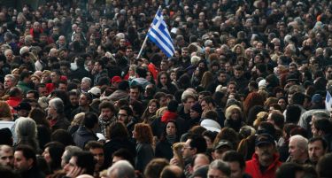 Ќе се приватизираат клучните компании во Грција