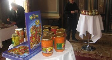 Промовирани македонските преработки од зеленчук во Шведска
