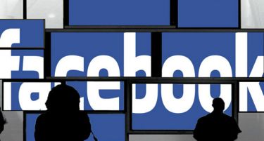 Половина од Македонците на Фејсбук седат барем по три часа на ден