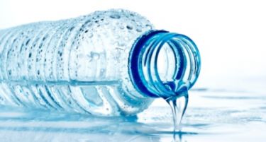 Франција:Пестициди и лекови кај 10% од водата во шише