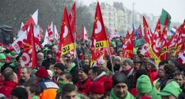 ЕУ самитот почна со протести