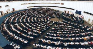 Со закон ќе се ограничуваат банкарските бонуси