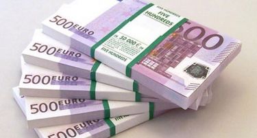 Зајакна еврото во однос на доларот и јенот