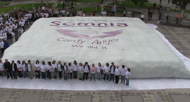 Прилепчани повторно во Гинис:направена најголемата перница на светот