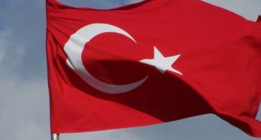 ПОЧИНАА НАД 1.000 ЛУЃЕ: Турција го враќа полицискиот час