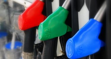 Скок на цените на горивата од ноќеска: Поскапата нафта ги поскапе и бензините и дизелот
