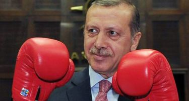 Од азиска политичка ѕвезда до работ на амбисот: Каде згреши Реџеп Таип Ердоган?