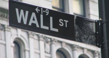 Wall Street се враќа чекор наназад, остар пад на акциите!