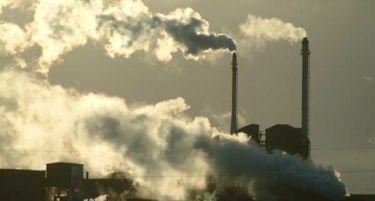 Австралиската Влада сака да им го „олесни животот“ на загадувачите