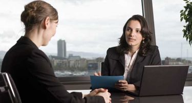 Како успешно да одговорите на најчестите прашања на интервју за работа?