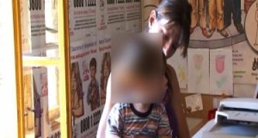 Сопругот избегал, свекрвата ја избркала, а татко и не ја прима дома поради децата