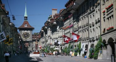 ИАКО СЕ БОГАТИ СЕ СЕЛАТ: Каде мигрираат Швајцарците?