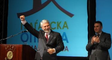 „ОДИМЕ ВО ВТОР КРУГ“: Јакимовски очекува победа, во првиот круг води Лукровски