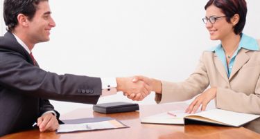 Како да дознаете дали сте ја добиле работата преку говорот на телото